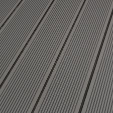 Bild zu Muster Terrassendiele WPC massiv Eiche hellgrau - struktur/gerillt